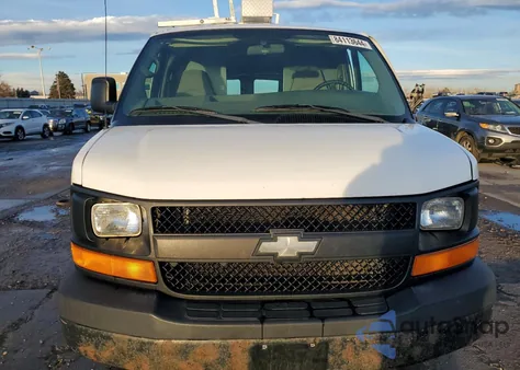2004 Chevrolet Express G2500 из США, поврежденный, VIN 1GCGG29U141245613